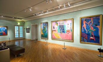 Fine Art Delivery-Art Gallery